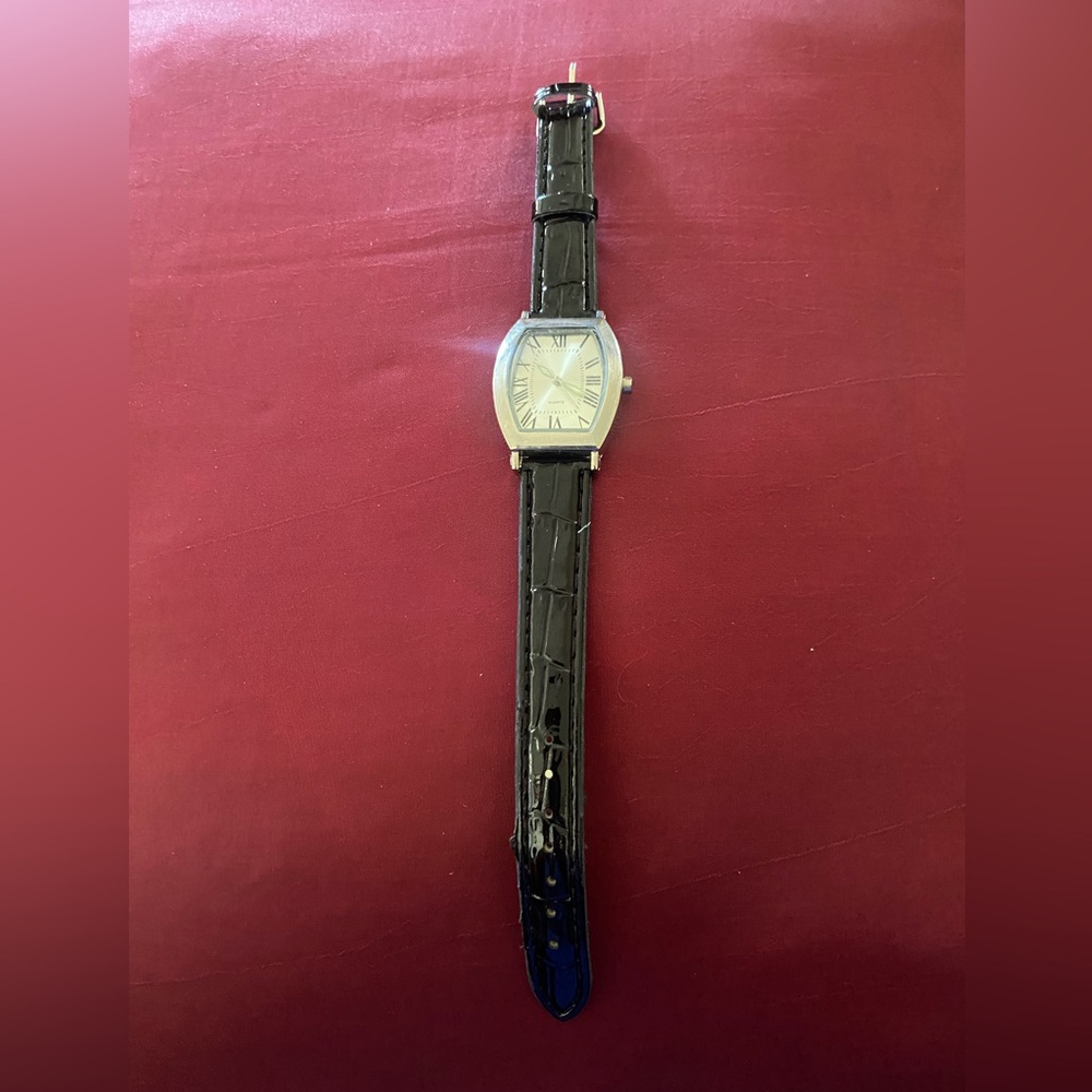 Ladies Watch - Picture 3 of 6